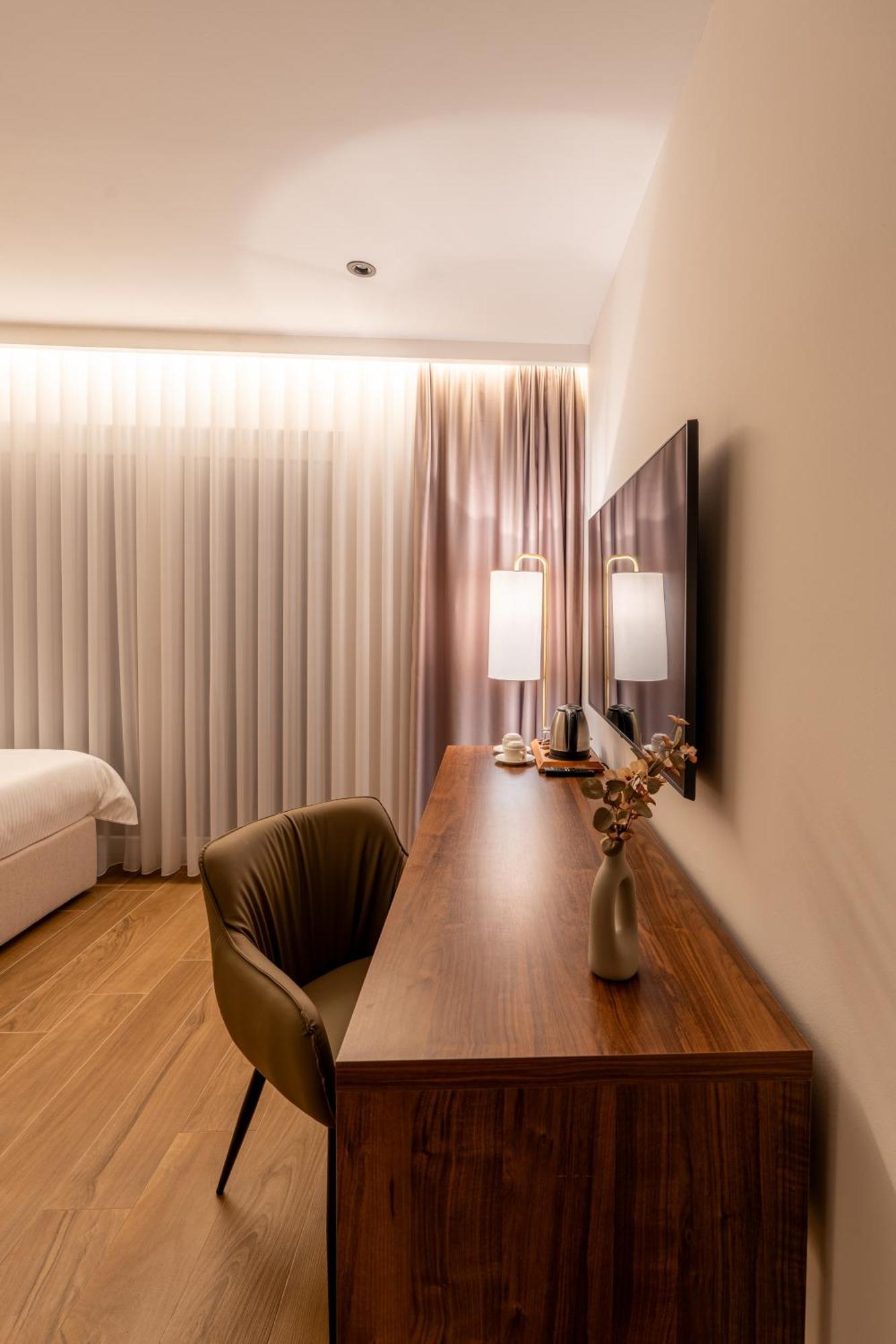 Ruby Hotel Prishtina بريشتاين المظهر الخارجي الصورة